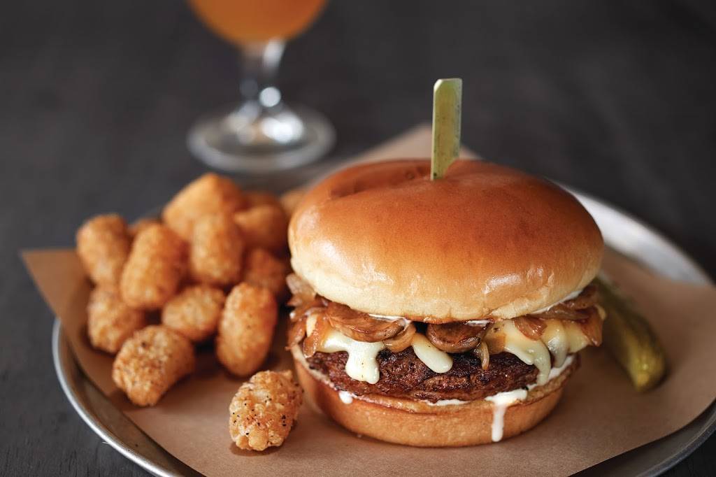World of Beer | restaurant | 2819 Washington Rd, Augusta, GA 30909, USA | 7069220146 OR +1 706-922-0146