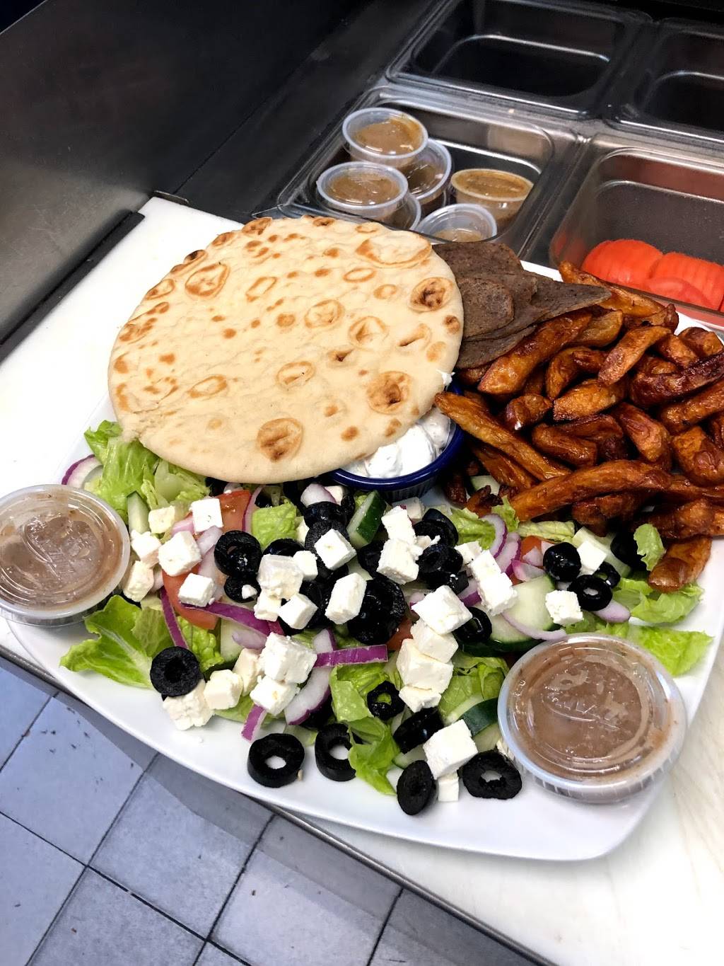 Resto le Greco | restaurant | 266 Rue Duvernay, Beloeil, QC J3G 2M2, Canada | 4505361166 OR +1 450-536-1166