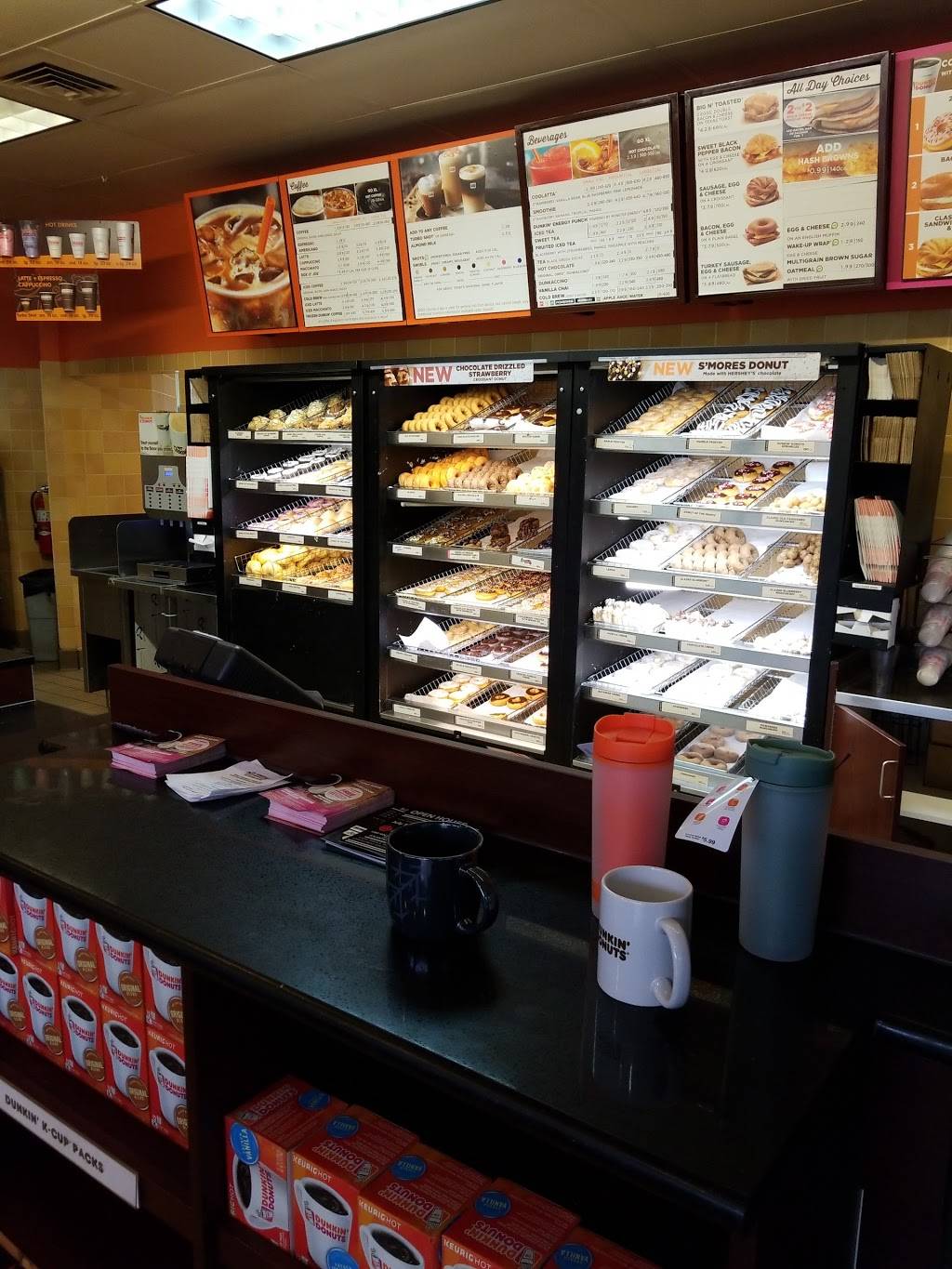 Dunkin' - Bakery | 1590 Holcomb Bridge Rd Suite 100, Roswell, GA 30076, USA