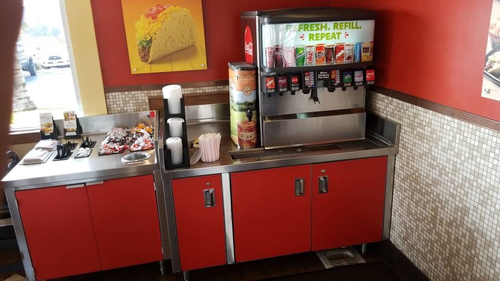 Del Taco | meal takeaway | 272 E 40th St, San Bernardino, CA 92404, USA | 9098821910 OR +1 909-882-1910