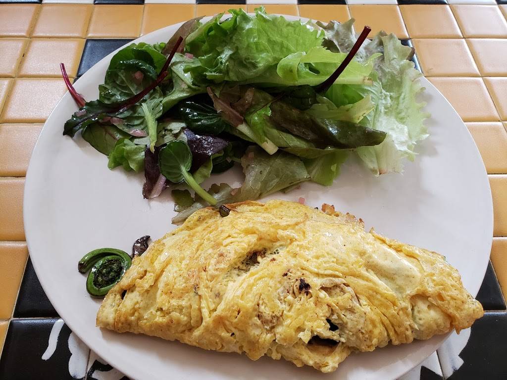 Boynton-McKay Food Co. | restaurant | 30 Main St, Camden, ME 04843, USA | 2072362465 OR +1 207-236-2465