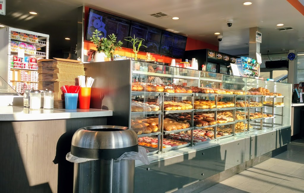 B & B Donuts - Bakery | 925 N Harbor Blvd, Fullerton, CA 92832, USA