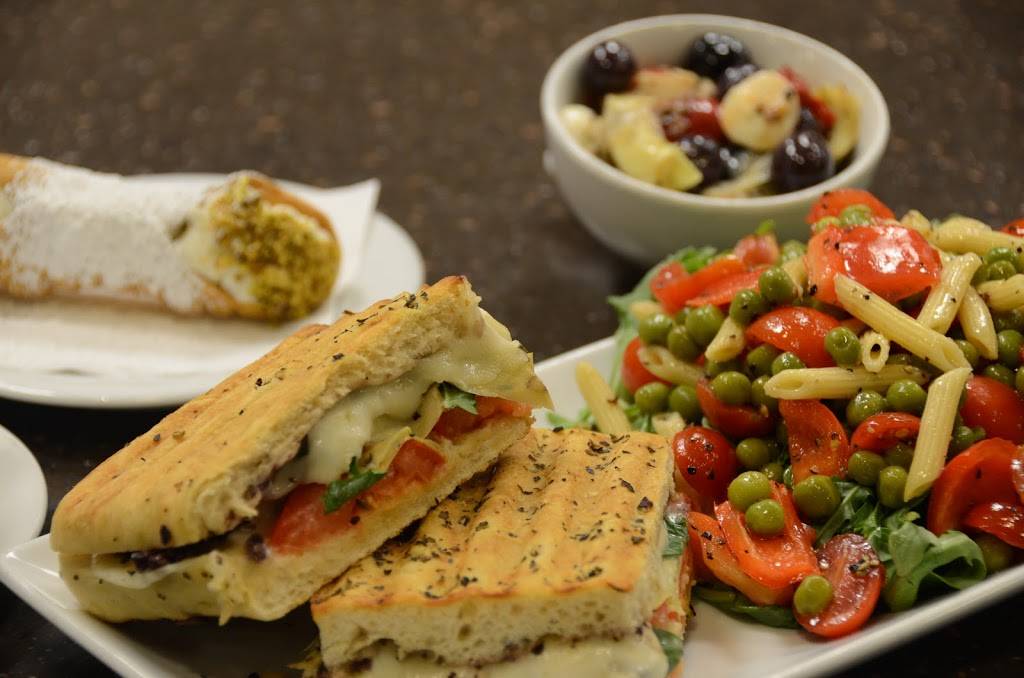 Ditullios Italian Market Cafe | cafe | 2207 E State St, Rockford, IL 61104, USA | 8153992080 OR +1 815-399-2080