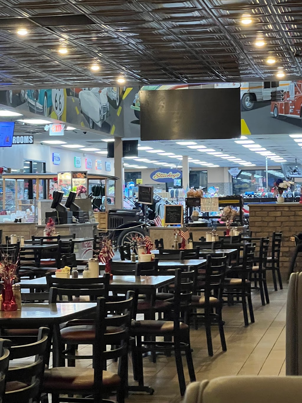 Dotties Family Restaurant | restaurant | 5922 MO-19, Cuba, MO 65453, USA | 5738853229 OR +1 573-885-3229