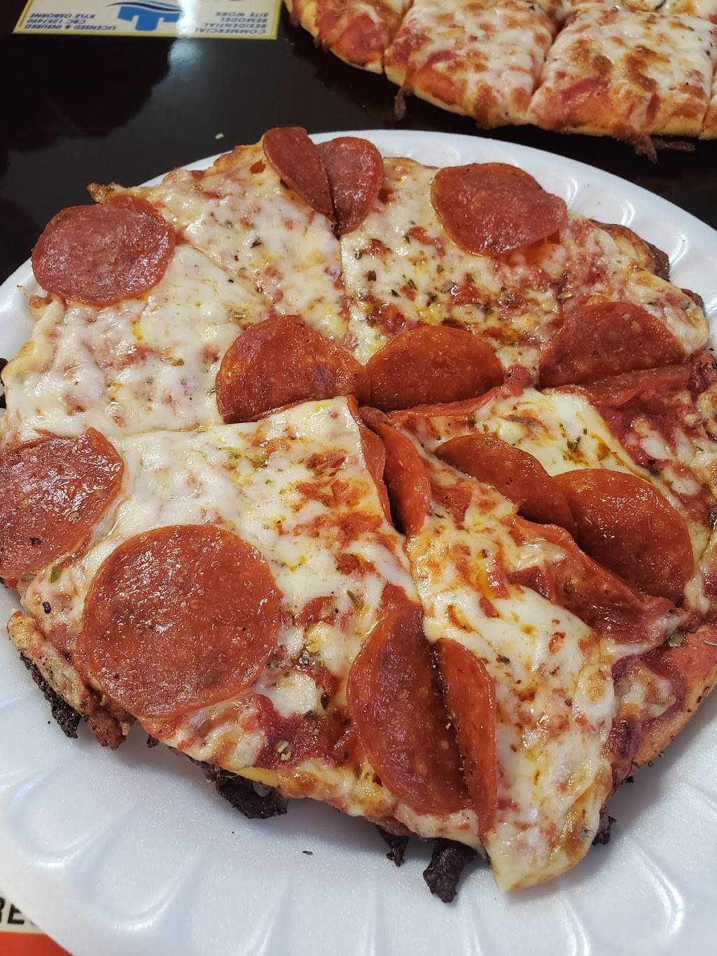 Pizza Connection Restaurant 220 E Lake Ave, Auburndale, FL 33823, USA