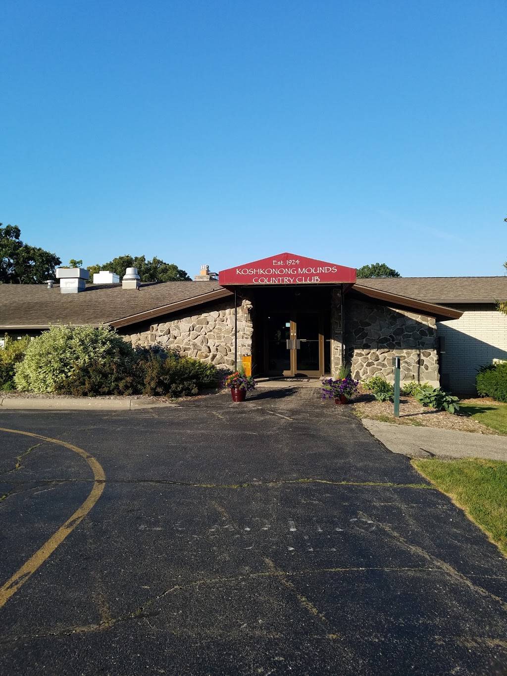 Koshkonong Mounds Country Club W7670 Koshkonong Mounds Rd, Fort