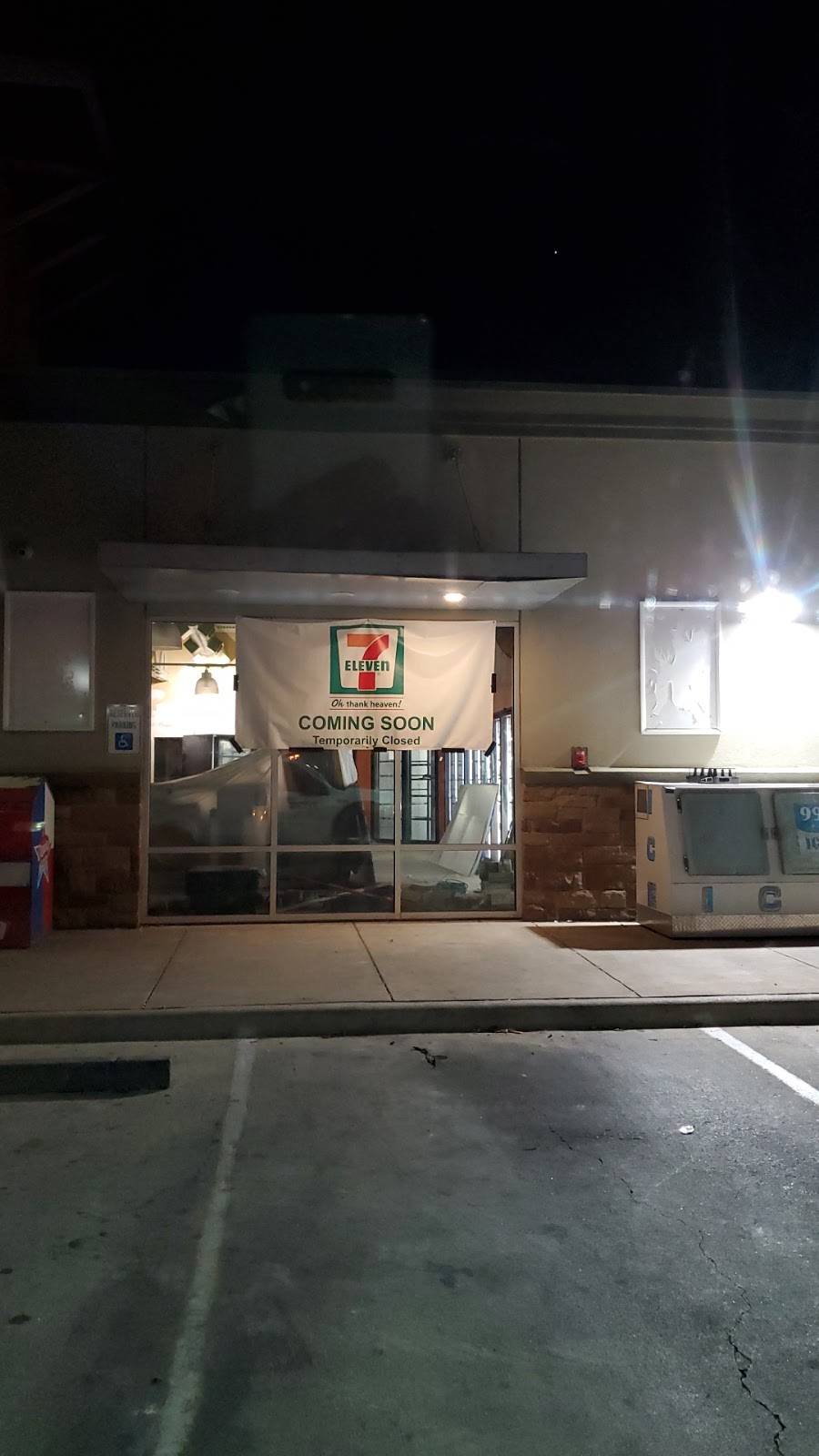 7-Eleven | bakery | 105 E Stassney Ln, Austin, TX 78745, USA | 5126479539 OR +1 512-647-9539