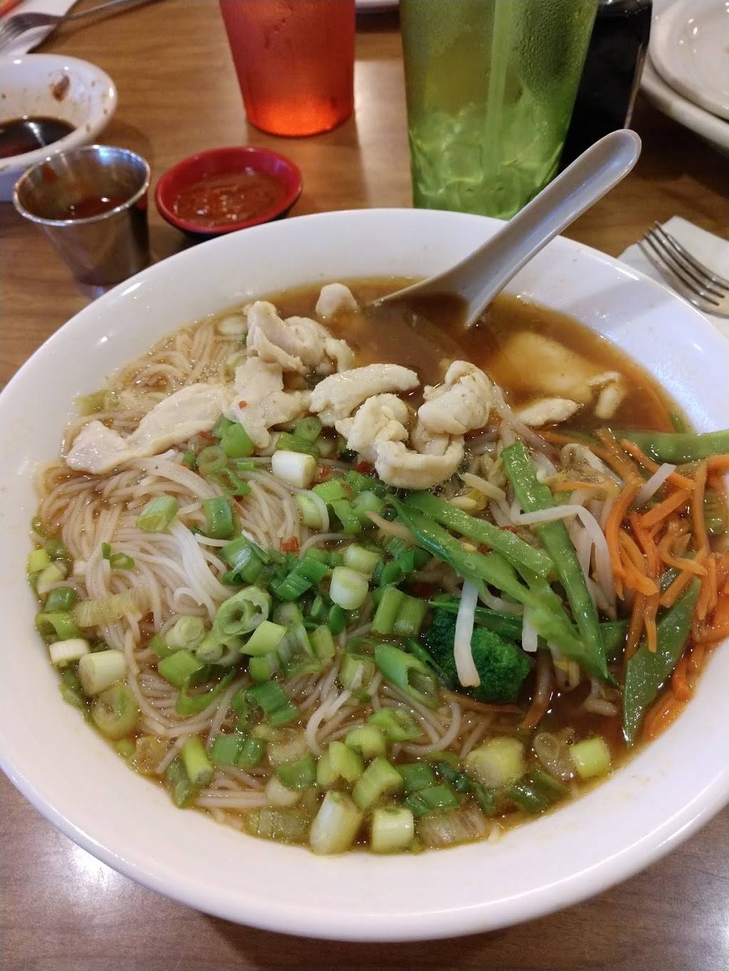Hop Sheing Noodle House | restaurant | 4232 Fort St, Lincoln Park, MI 48146, USA | 3133821688 OR +1 313-382-1688