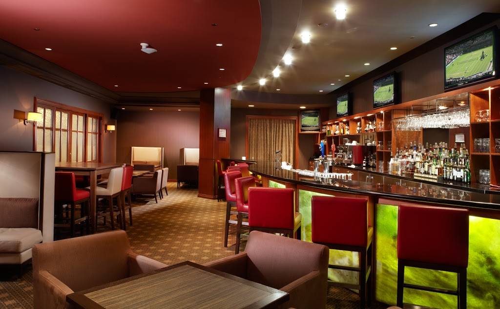 La Piazza | restaurant | 2440 Autoroute des Laurentides, Laval, QC H7T 1X5, Canada | 4506872440 OR +1 450-687-2440