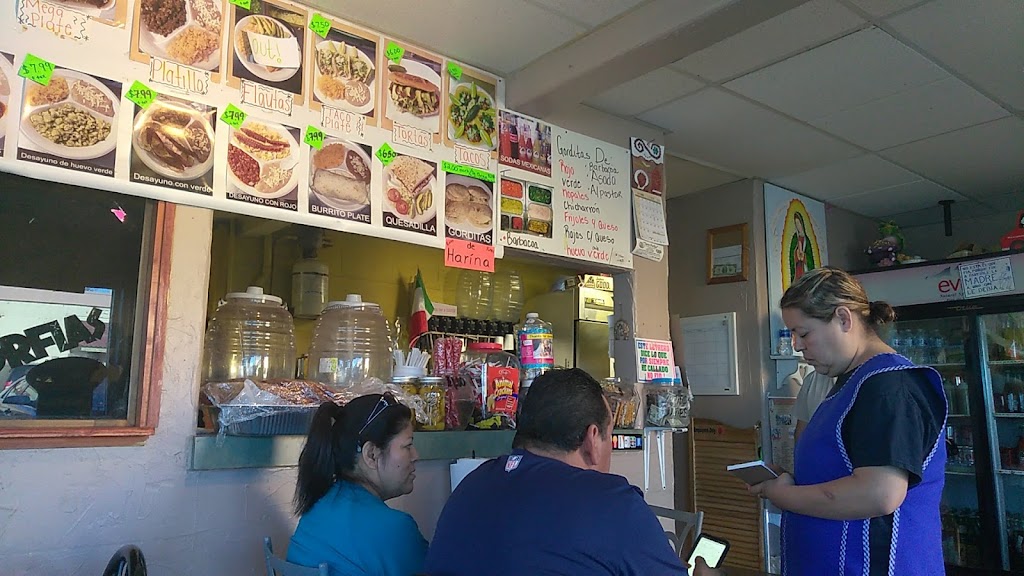 Tacos Porfias | restaurant | 2247 S Broadway, Wichita, KS 67219, USA | 3163044585 OR +1 316-304-4585