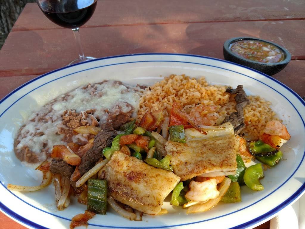 La Lena Mexican Restaurant | restaurant | 16236 Pine Valley Ln, Frazier Park, CA 93222, USA | 6612422327 OR +1 661-242-2327