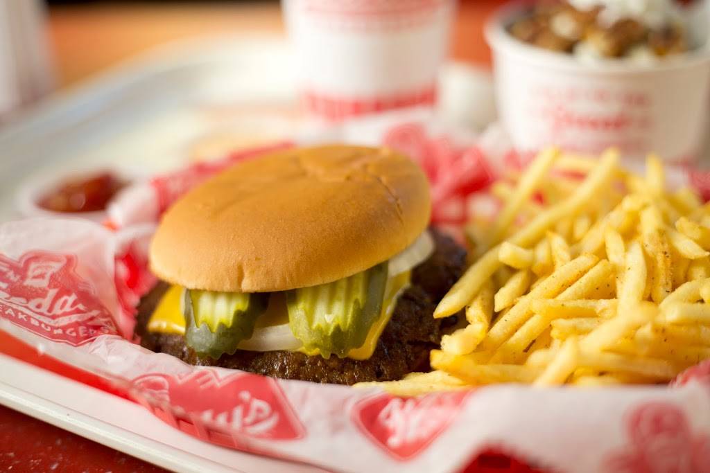 Freddy's Frozen Custard & Steakburgers - Restaurant | 8621 W 21st St ...