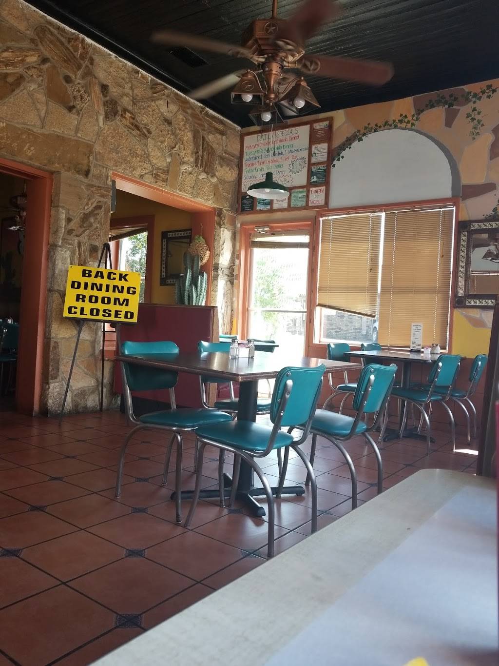 Reynaldos | restaurant | 306 E Washington St, Stephenville, TX 76401, USA | 2549187396 OR +1 254-918-7396
