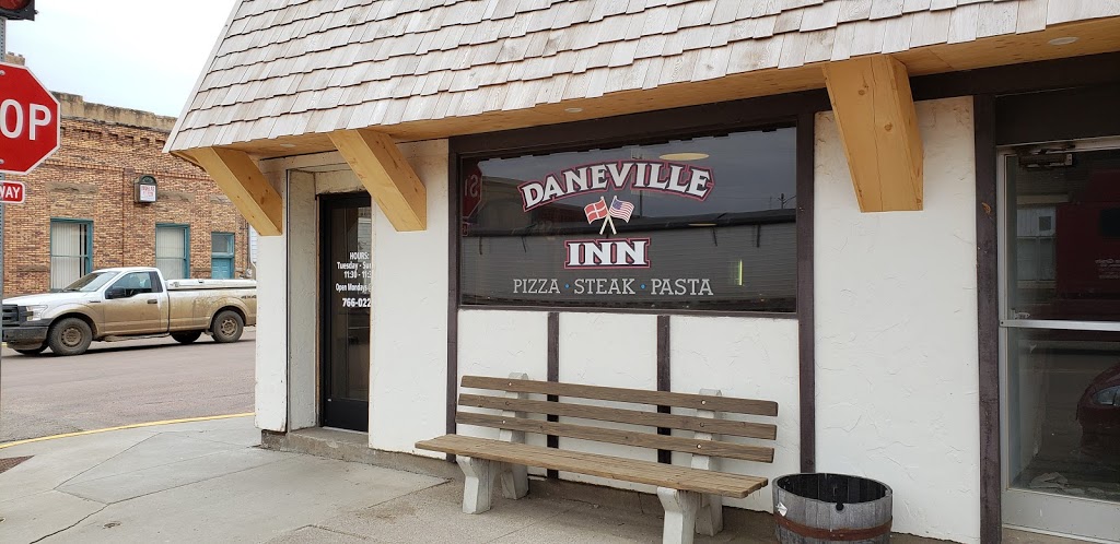 Daneville Inn | restaurant | 100 S Main St, Viborg, SD 57070, USA | 6057660222 OR +1 605-766-0222