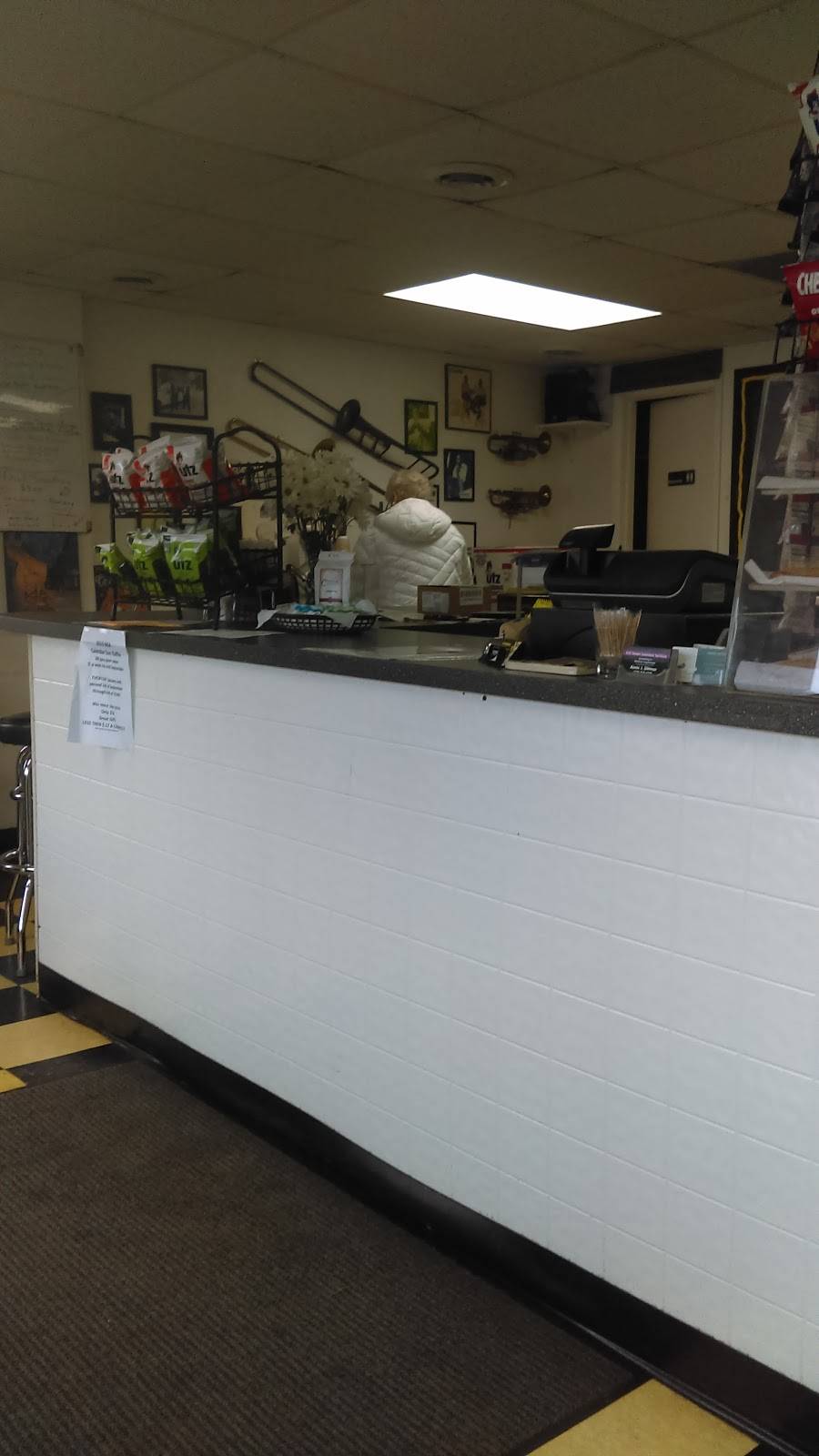 Ditty's Downtown Deli 61 S 4th St, Zanesville, OH 43701, USA