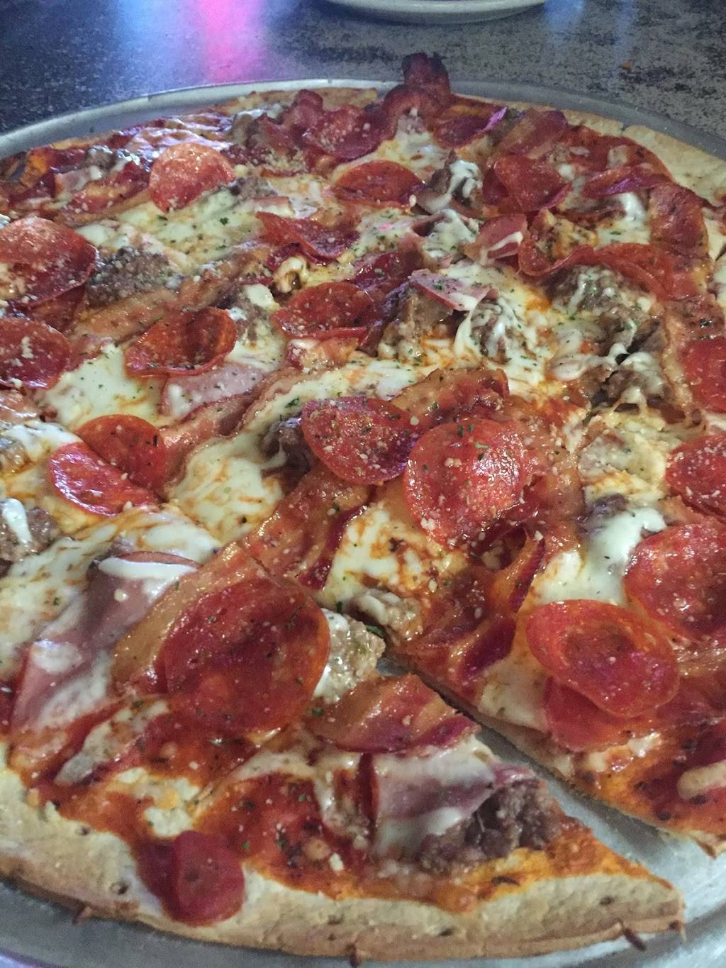 Lehmanns Landing | restaurant | 12314 Natural Bridge Rd, Bridgeton, MO 63044, USA | 3147392344 OR +1 314-739-2344
