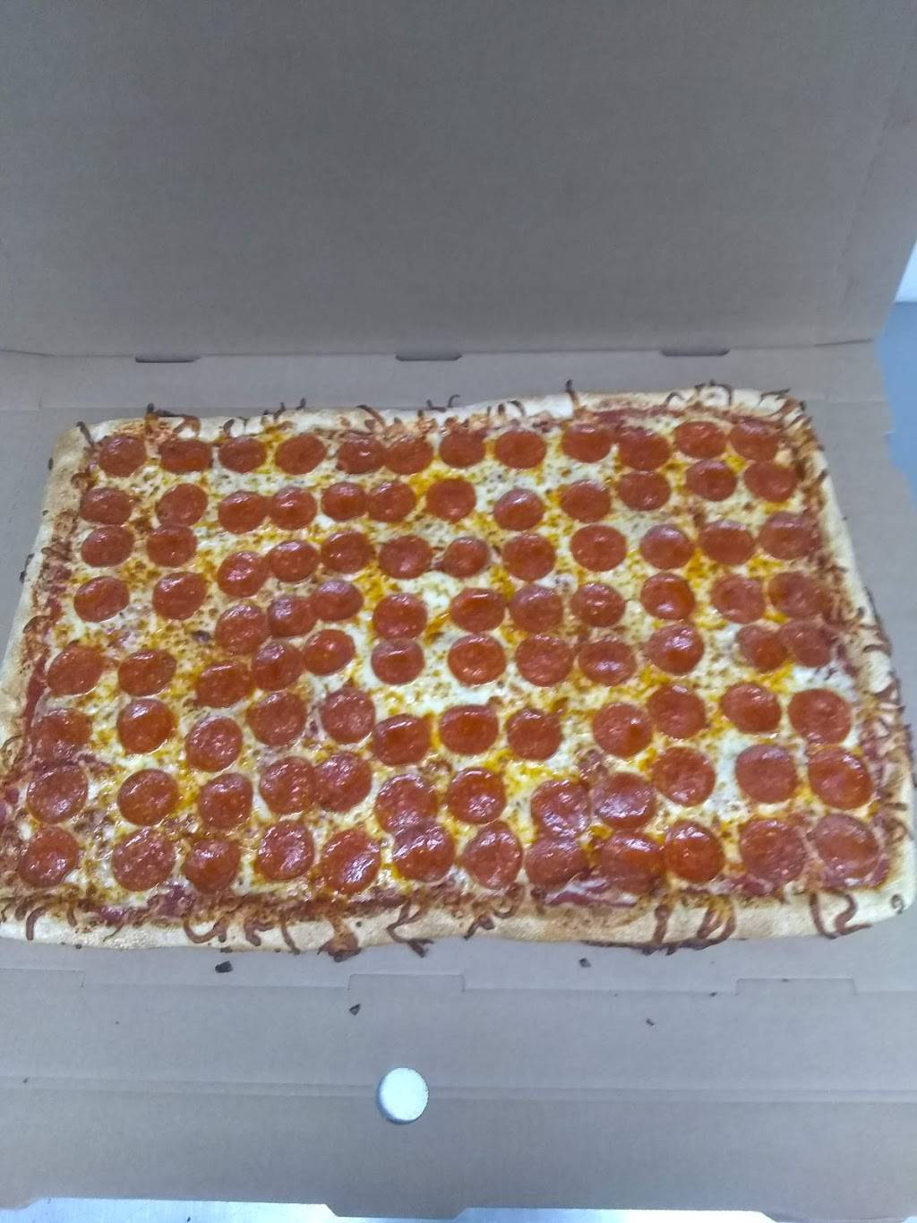 Gioninos Pizzeria | meal takeaway | 9750 Olde 8 Rd, Northfield, OH 44067, USA | 3304686499 OR +1 330-468-6499