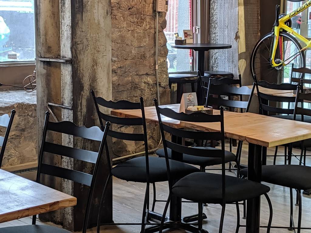 Café-Vélo des Nations | cafe | 9 Rue de la Glacière, Sherbrooke, QC J1H 3P2, Canada | 8194160706 OR +1 819-416-0706