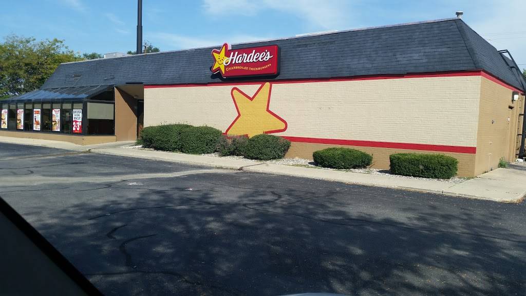Hardees | restaurant | 451 Ottawa Rd, Paxton, IL 60957, USA | 2173799903 OR +1 217-379-9903