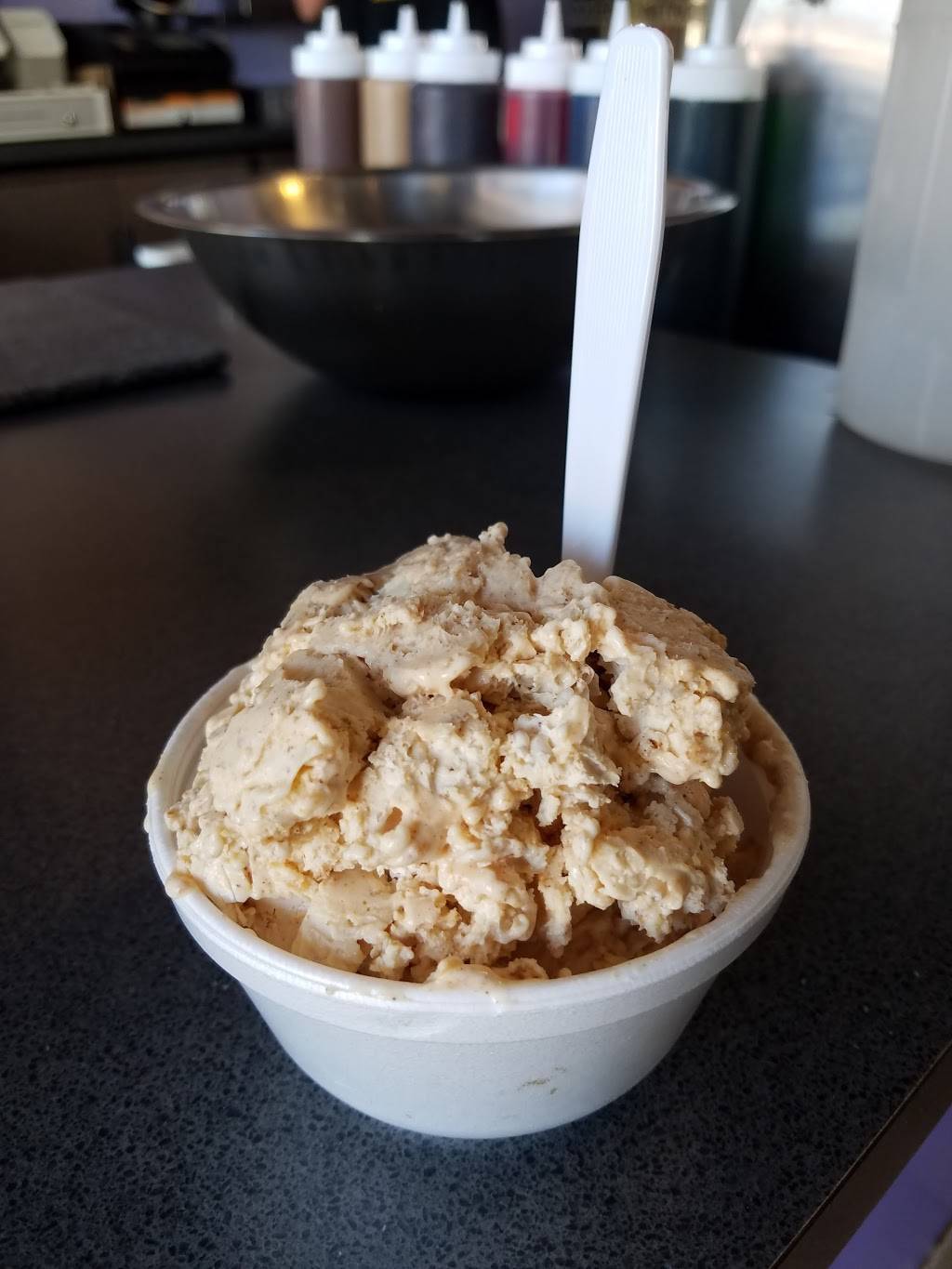 Abracadabra Ice Cream Factory Restaurant 520 N Main St, Kissimmee, FL 34744, USA