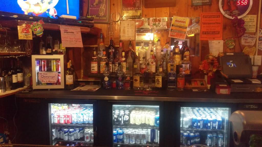 Choconut Inn | restaurant | 10 Quaker Lake Rd, Friendsville, PA 18818, USA | 5705532179 OR +1 570-553-2179