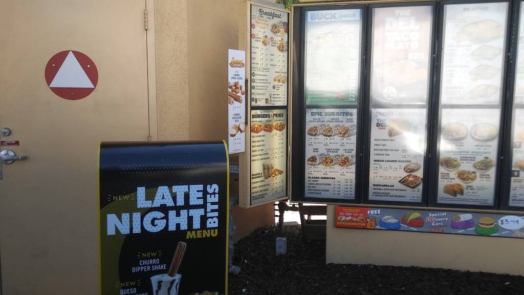 Del Taco | meal takeaway | 272 E 40th St, San Bernardino, CA 92404, USA | 9098821910 OR +1 909-882-1910
