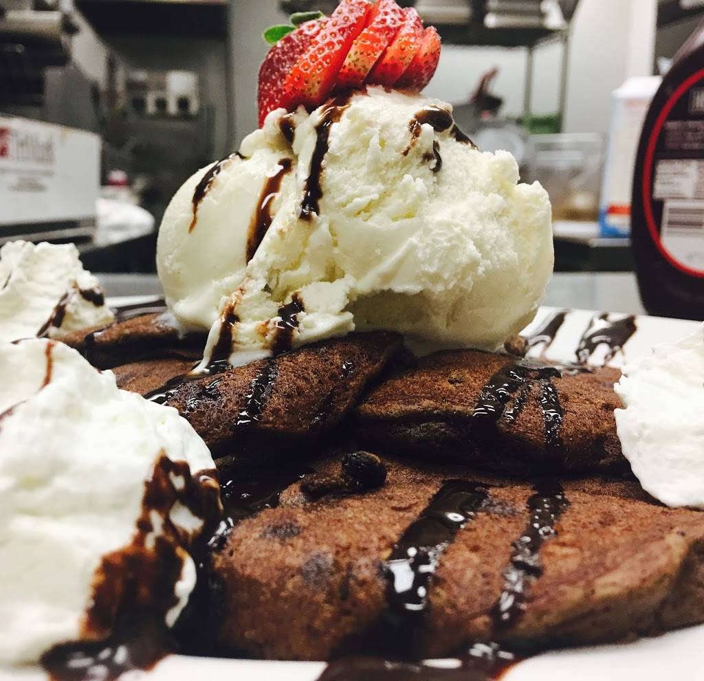 Maywood Grill | restaurant | 2925 National Pike, Chalkhill, PA 15421, USA | 7244373564 OR +1 724-437-3564