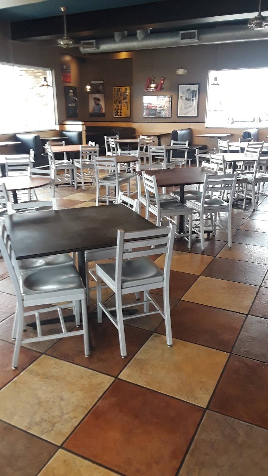 Raising Canes Chicken Fingers | meal takeaway | 2516 Kaliste Saloom Rd, Lafayette, LA 70508, USA | 3379846427 OR +1 337-984-6427