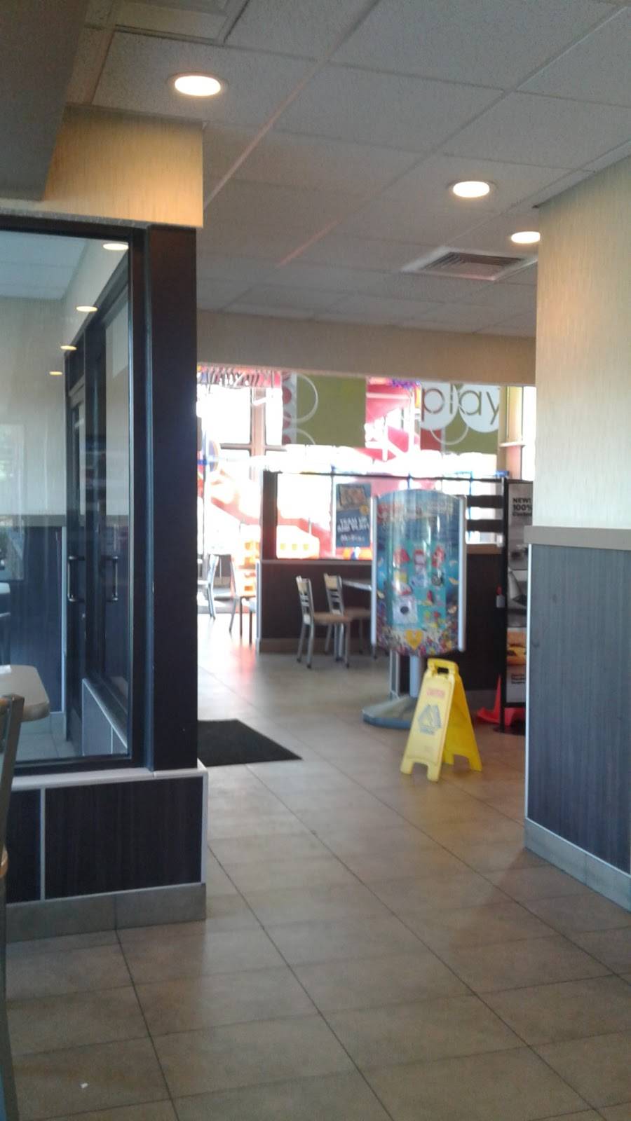 McDonalds | cafe | 902 Swede Gulch Rd, Golden, CO 80401, USA | 3035265810 OR +1 303-526-5810