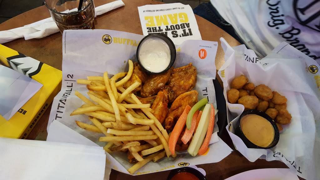 Buffalo Wild Wings | restaurant | 10391 Reisterstown Rd, Owings Mills, MD 21117, USA | 4105816850 OR +1 410-581-6850