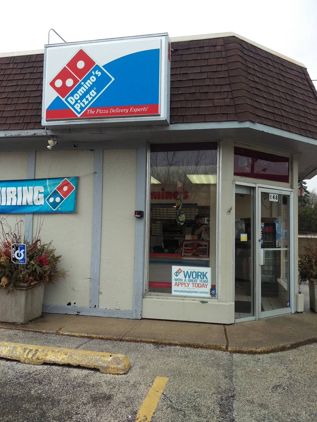 Dominos Pizza | meal delivery | 9 Prairie Ave Ste B, Highwood, IL 60040, USA | 8474336441 OR +1 847-433-6441