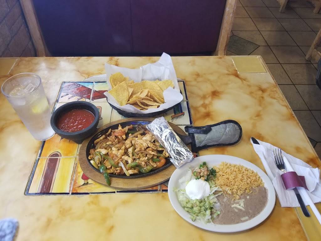 El Gallero Mexican Restaurant | 3022 S 1st St, Milan, TN 38358, USA