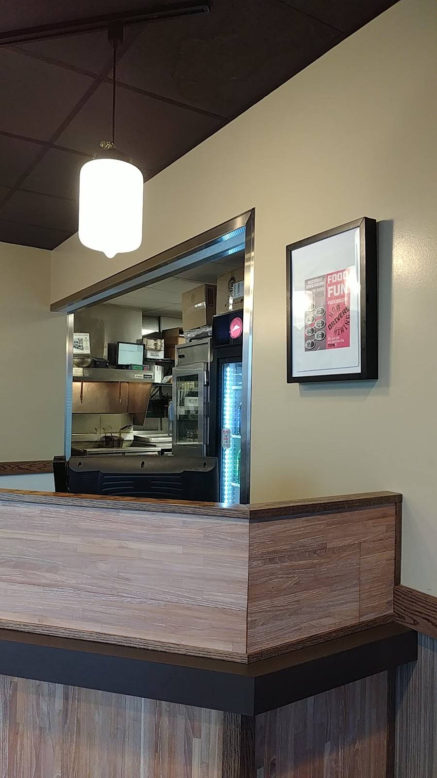 Pizza Hut | meal takeaway | 641 N Willow Ave, Cookeville, TN 38501, USA | 9313727277 OR +1 931-372-7277