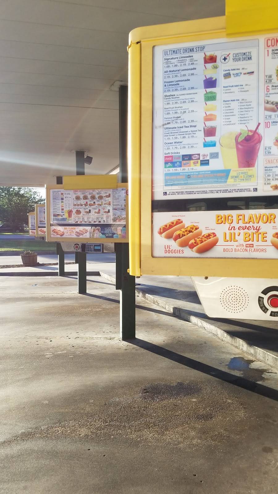 Sonic Drive-In | restaurant | 1514 S Fort Hood St, Killeen, TX 76542, USA | 2545546480 OR +1 254-554-6480