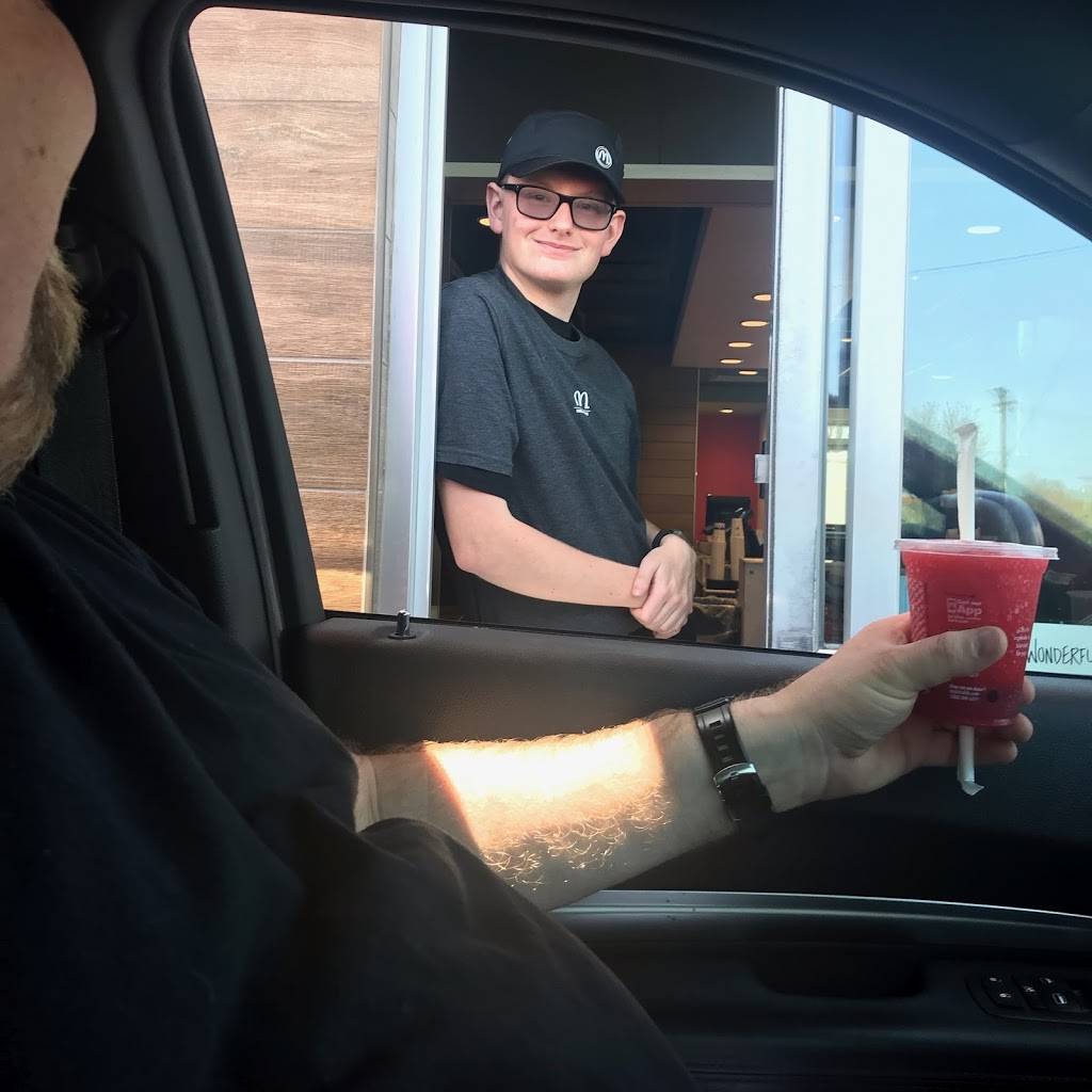 McDonalds | cafe | 2118 Cleveland Rd W, Huron, OH 44839, USA | 4194337555 OR +1 419-433-7555