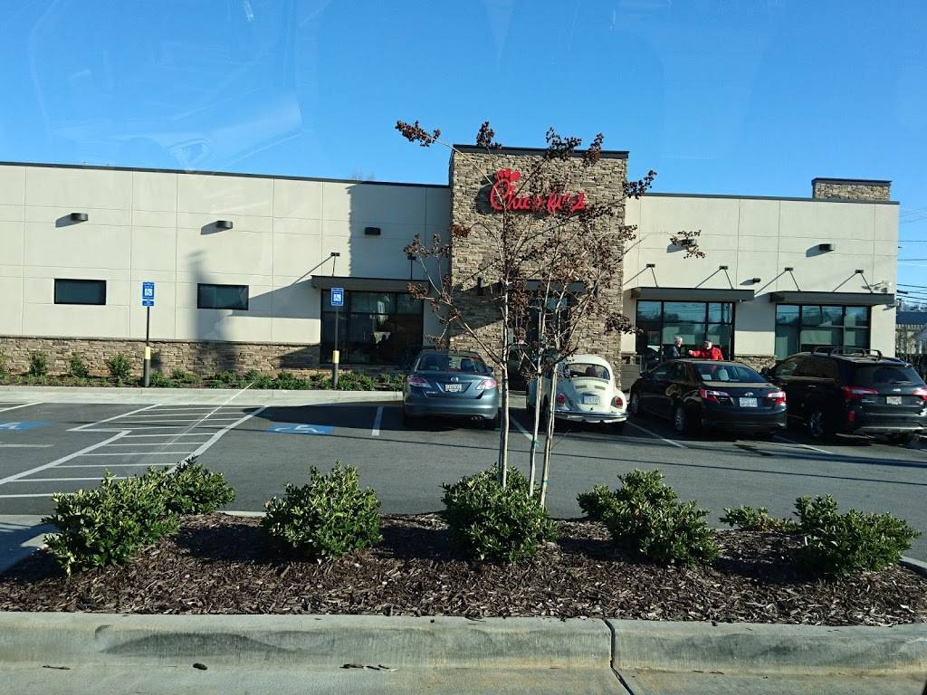 Chick-fil-A | restaurant | 25 W Underwood St, Cleveland, GA 30528, USA | 7068651738 OR +1 706-865-1738
