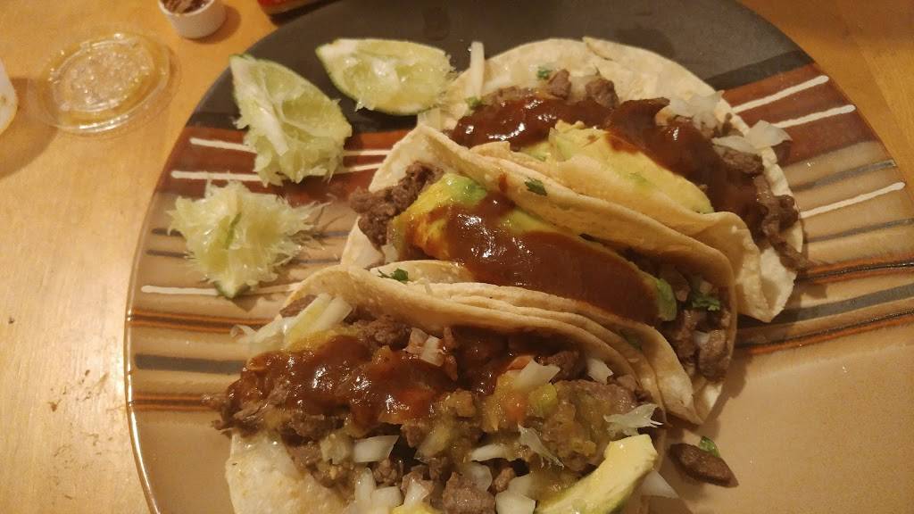 El Salvador Island Deli 58 Albany Ave, Amityville, NY 11701, USA