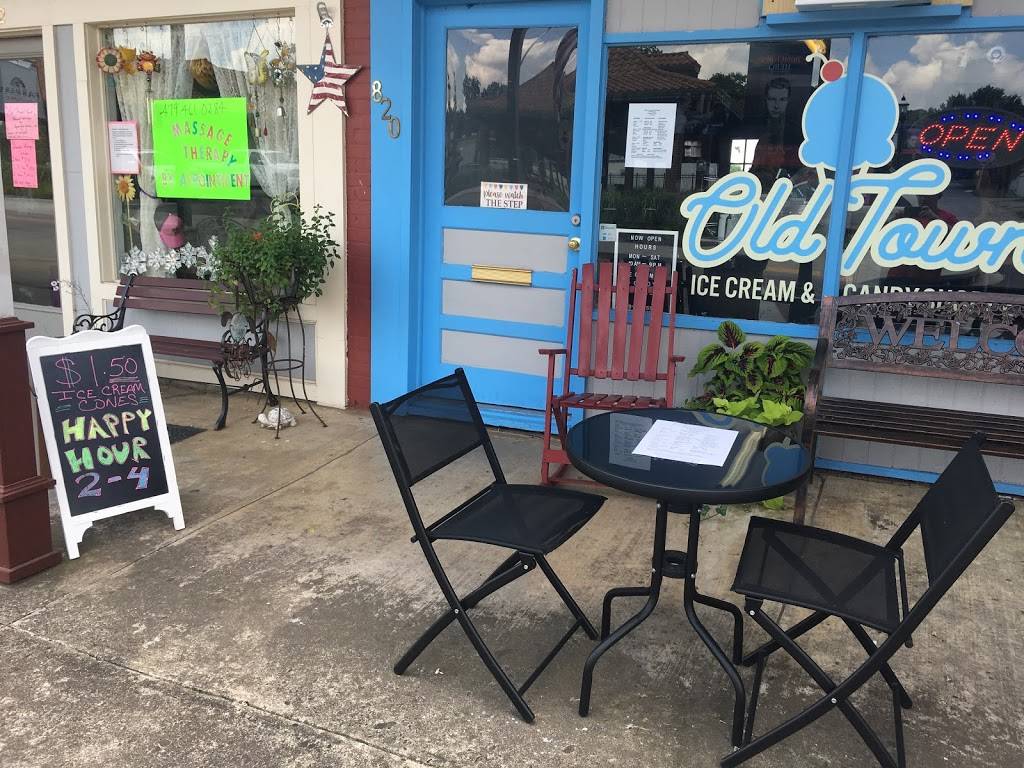 Old Town Ice Cream & Candy Shoppe | restaurant | 820 E Main St, Van Buren, AR 72956, USA | 4796895166 OR +1 479-689-5166