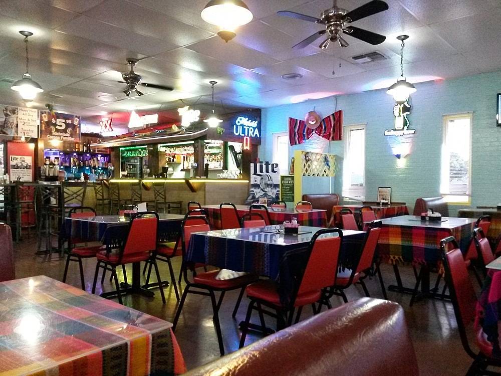 Taqueria La Estrella Bar and Grill | restaurant | 200 NE 27th Ave, Mineral Wells, TX 76067, USA | 9404682701 OR +1 940-468-2701