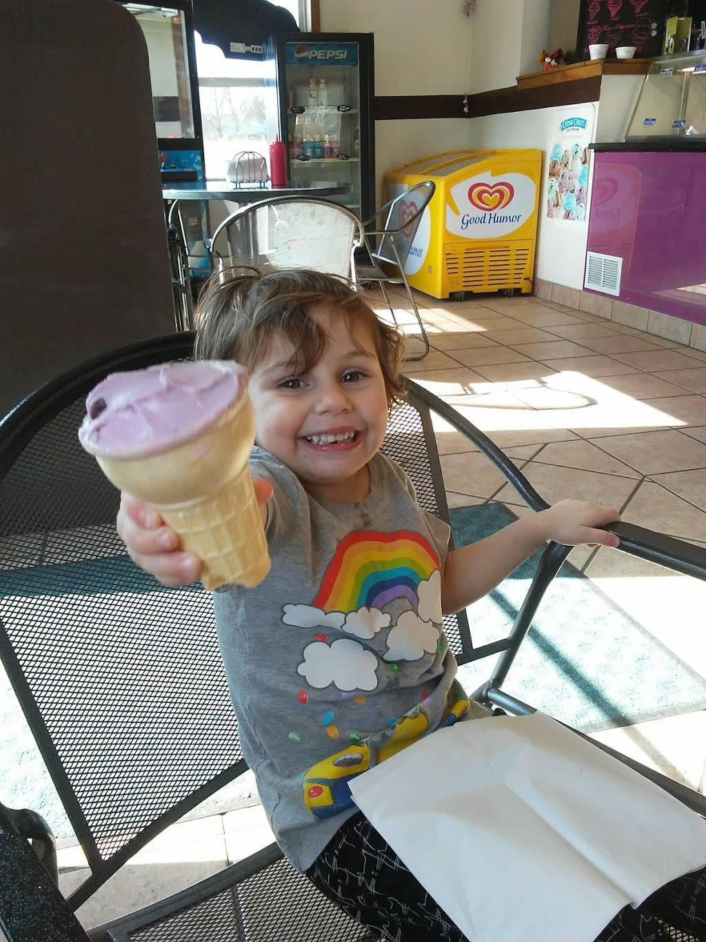 Scoopers | restaurant | 13960 WI-32, Mountain, WI 54149, USA | 7152762780 OR +1 715-276-2780