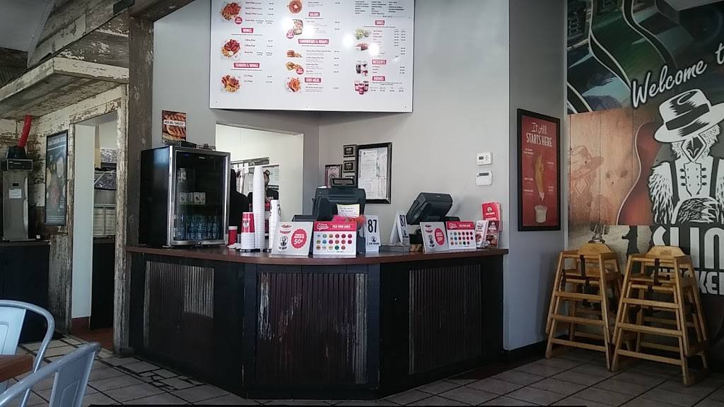 Slim Chickens Restaurant 555 S Kelly Ave, Edmond, OK 73003, USA