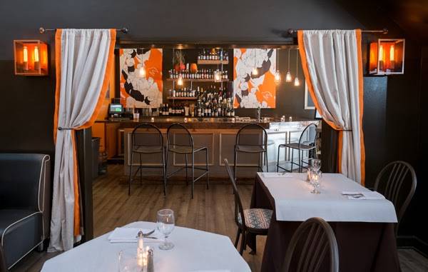 CRaVing Restaurant | restaurant | 1472 Hertel Ave, Buffalo, NY 14216, USA | 7168831675 OR +1 716-883-1675