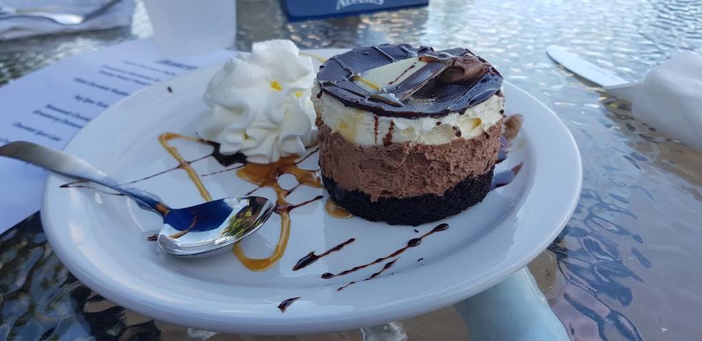 Freaky Tiki Bar and Grill at Mooney Bay | restaurant | 15 Mooney Bay Dr, Plattsburgh, NY 12901, USA | 5185664257 OR +1 518-566-4257