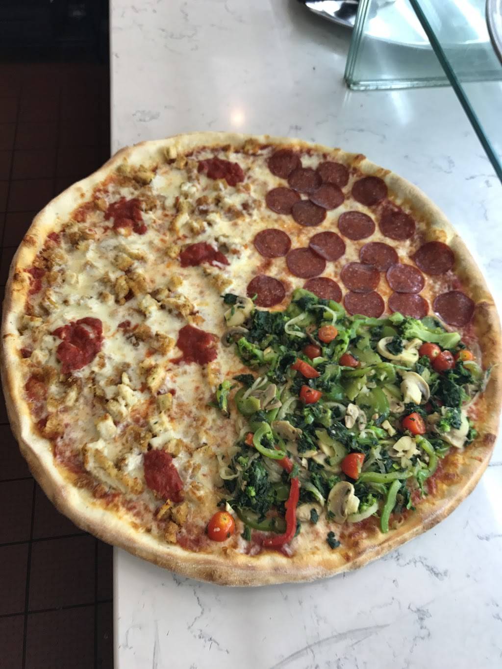 Valentino Pizza Kitchen | restaurant | 175 Broad Ave, Fairview, NJ 07022, USA | 2019416174 OR +1 201-941-6174
