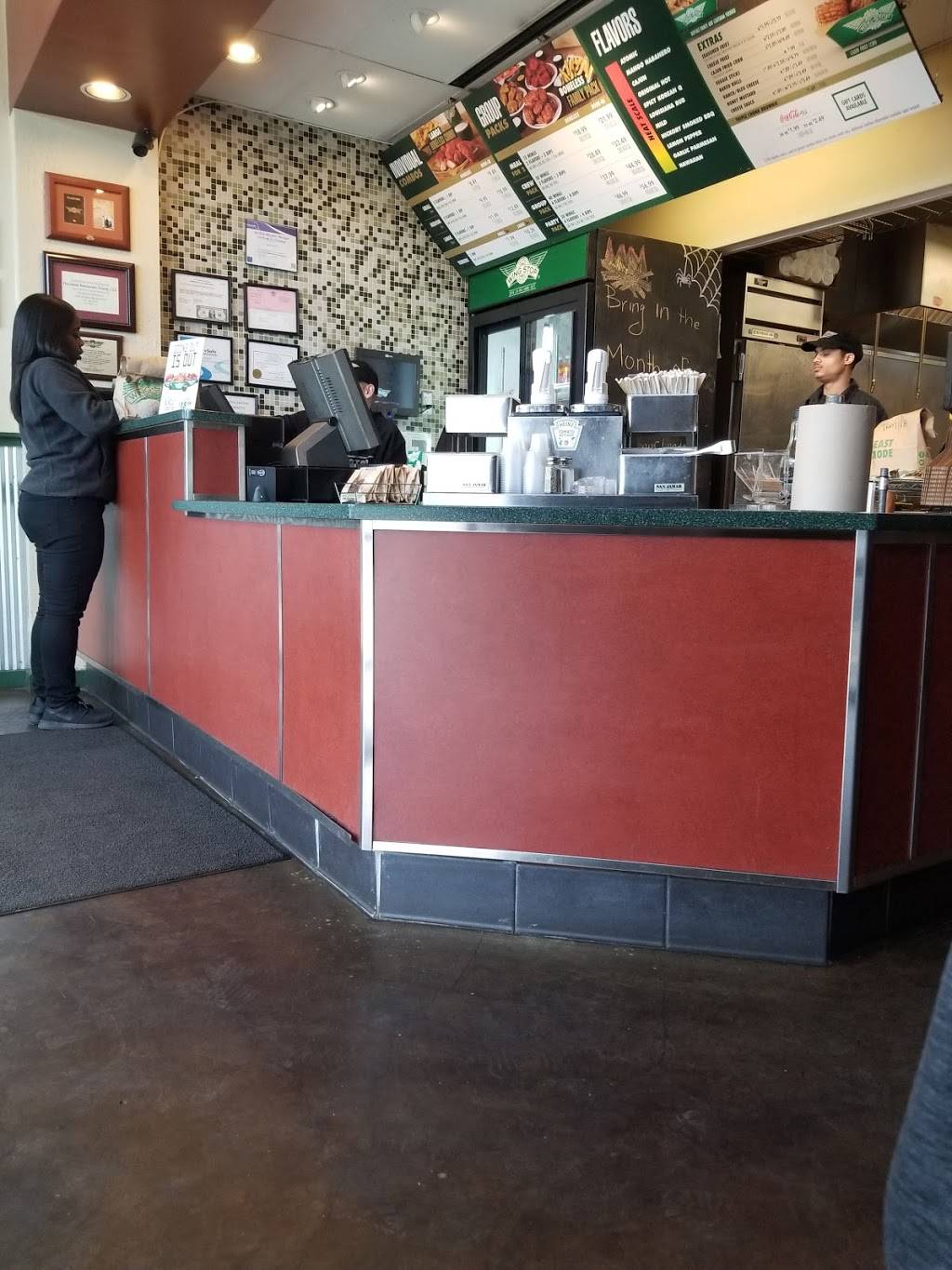 Wingstop | restaurant | 28656 Dequindre Rd, Warren, MI 48092, USA | 5867519464 OR +1 586-751-9464