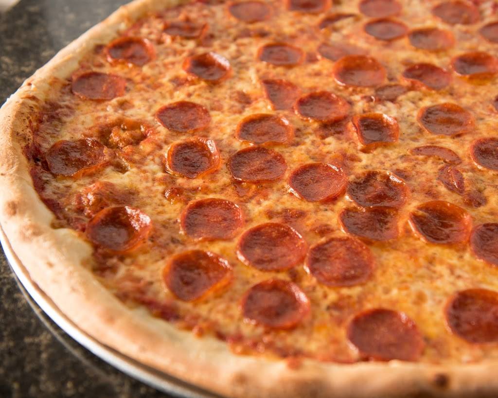 Slices | restaurant | 2, 2710, 323 Turnpike St, Canton, MA 02021, USA | 7818288821 OR +1 781-828-8821