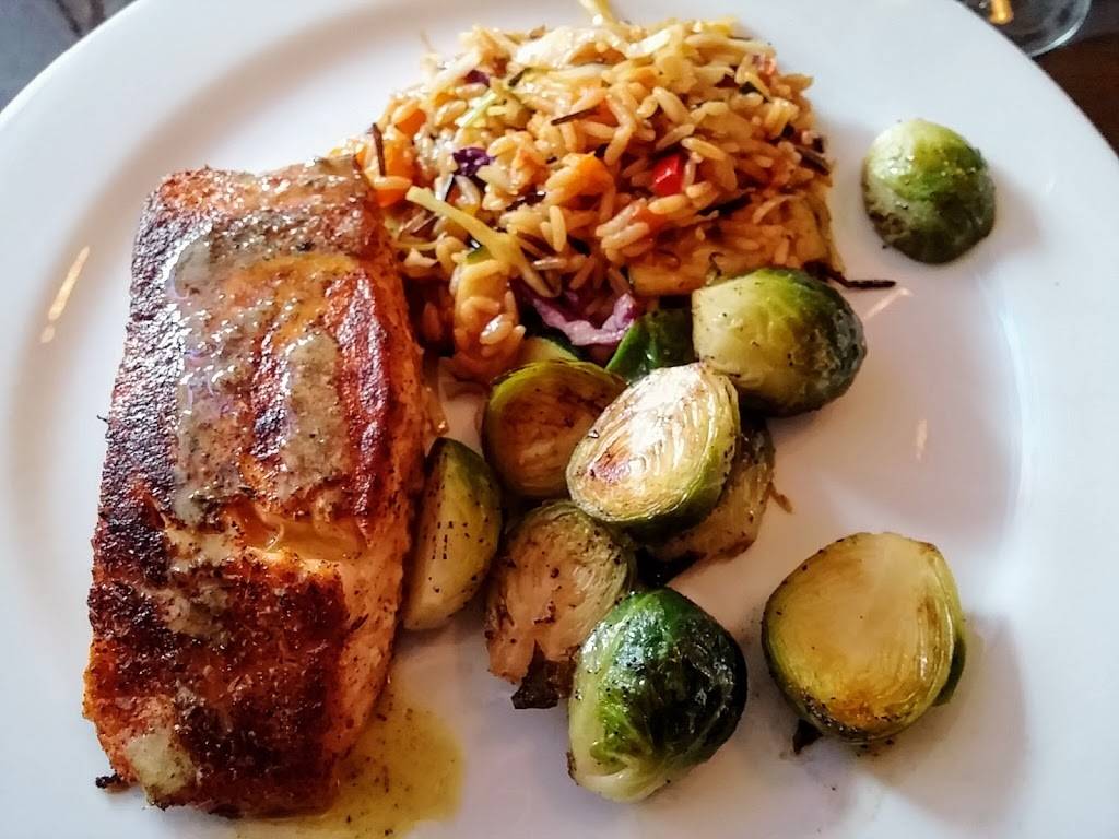 RedFish Grill & Bar | restaurant | 711 Evans St, Morehead City, NC 28557, USA | 2526488269 OR +1 252-648-8269