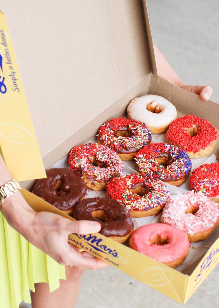LaMars Donuts and Coffee | bakery | 5350 S Santa Fe Dr E, Littleton, CO 80120, USA | 7202831790 OR +1 720-283-1790
