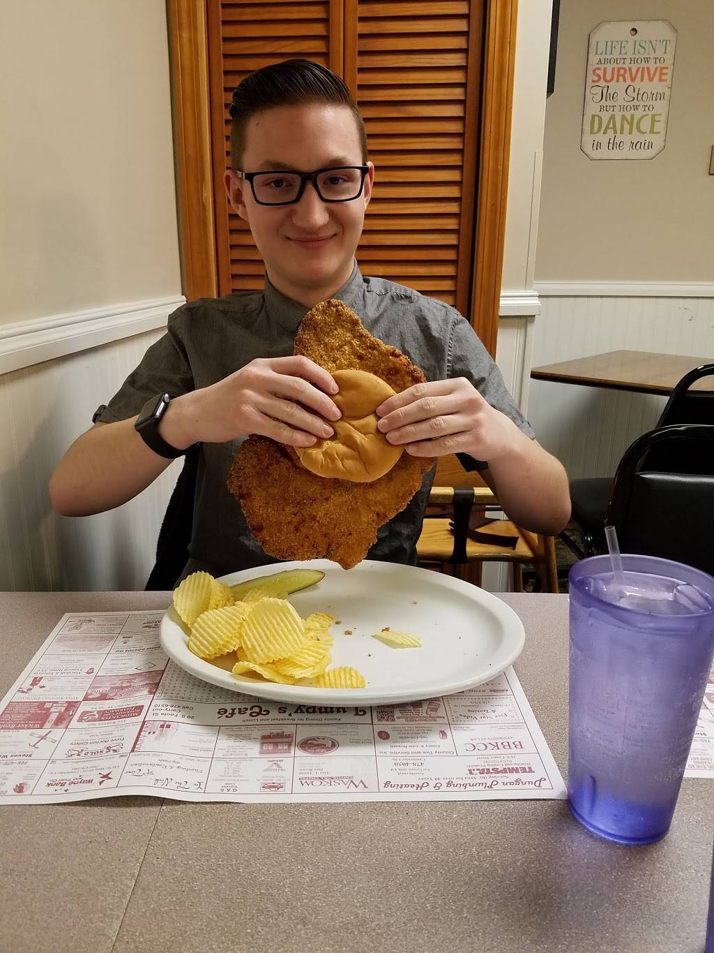 Lumpys Restaurant | restaurant | 20 Foote St, Cambridge City, IN 47327, USA | 7654786510 OR +1 765-478-6510