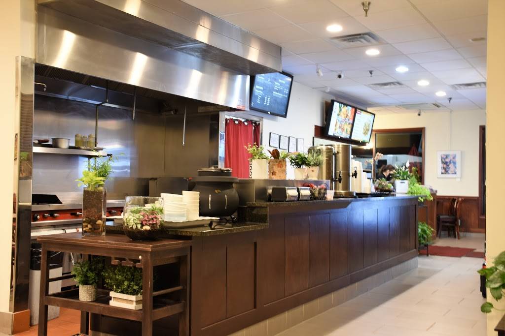 Wok N Roll Chinese Cafe | meal delivery | 1371 Beverly Rd, McLean, VA 22101, USA | 7035568811 OR +1 703-556-8811